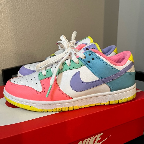 Nike dunks - Picture 1 of 8